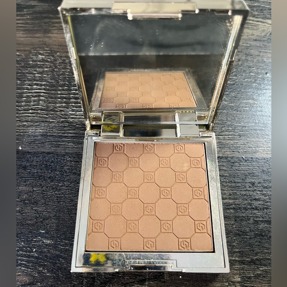 New Jouer Cosmetics Soft Focus Hydrate and Set Powder in dark